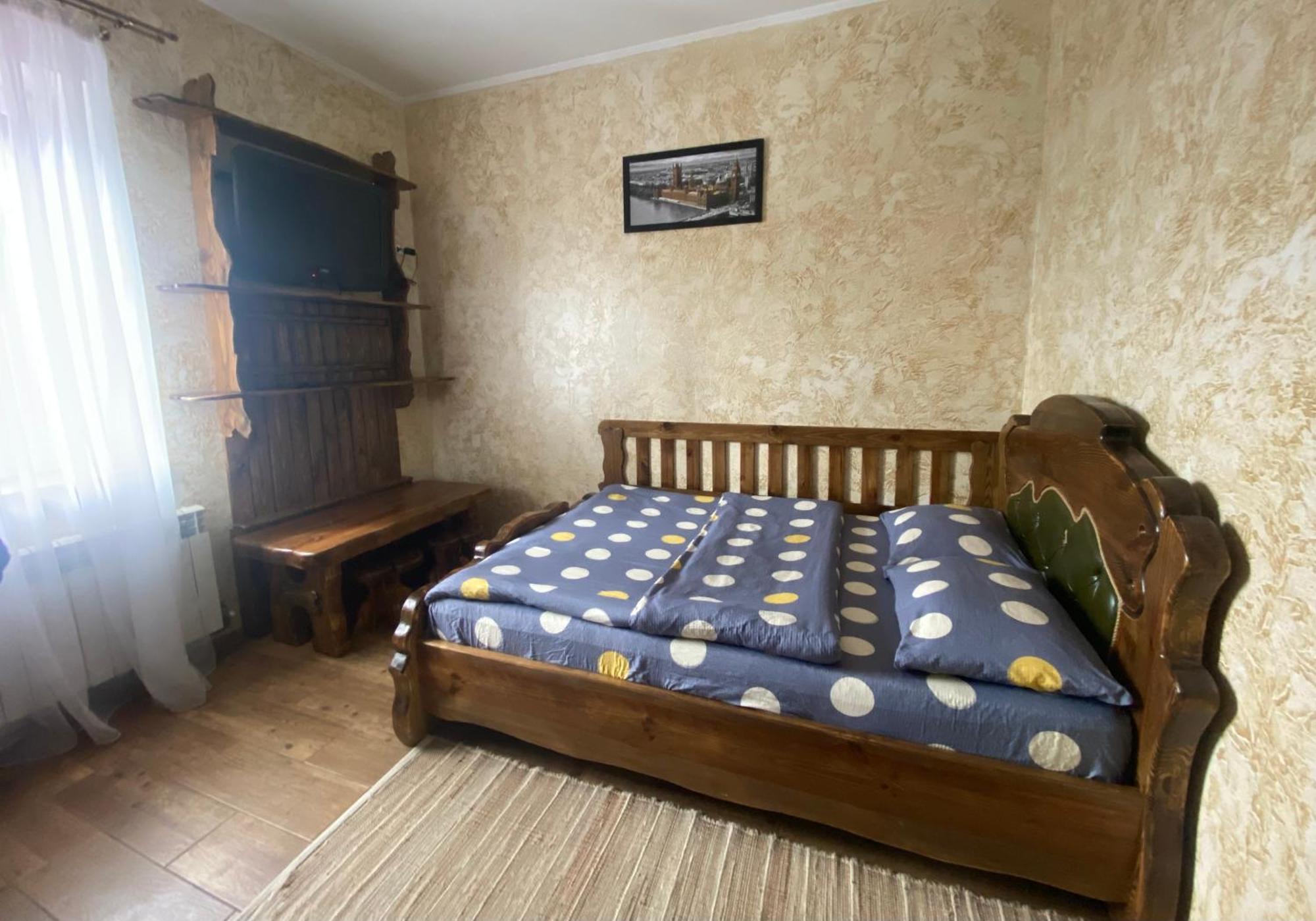 Mini-Hotel Neptun Rivne Exteriör bild